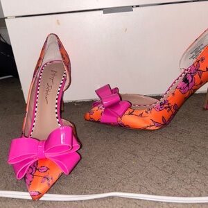 Betsey Johnson Orange & Hot Pink Floral Design High Heel Shoes